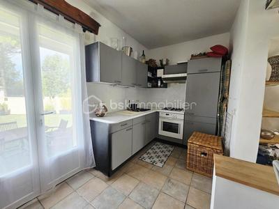 Villa - 192 m² - 9 pièces