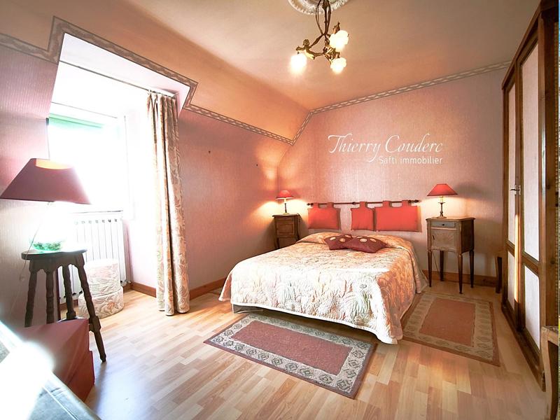 Maison - 170 m² - 7 pièces