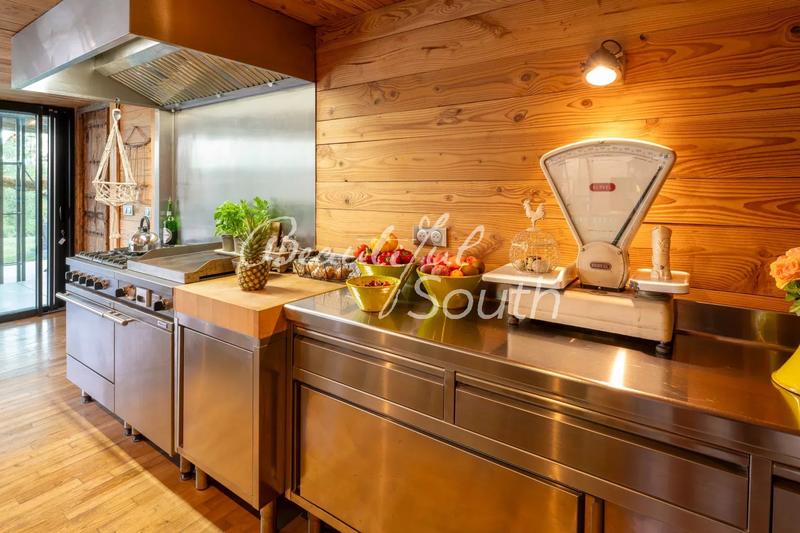 Maison - 230 m² - 5 pièces