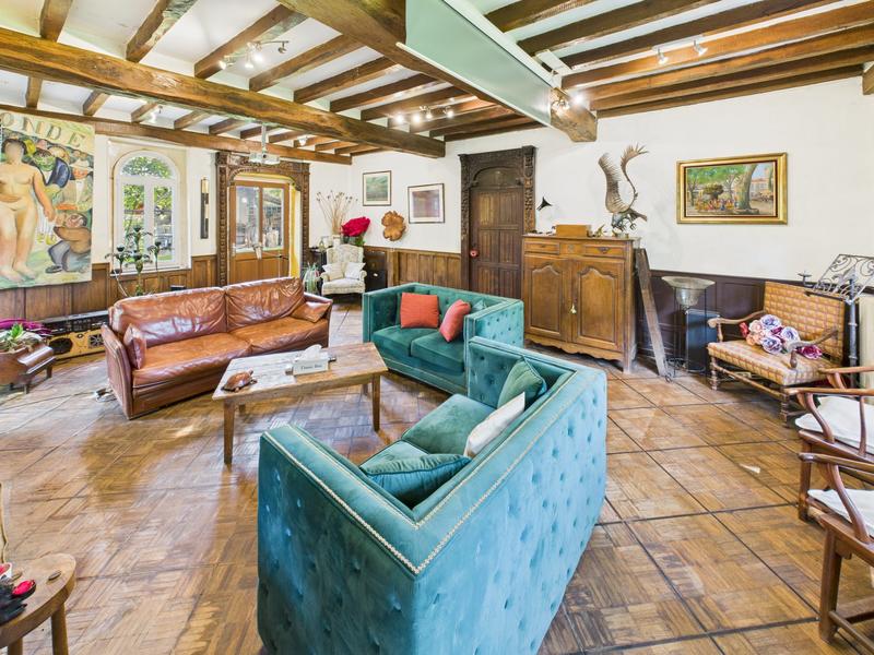 Maison - 336 m² - 12 pièces