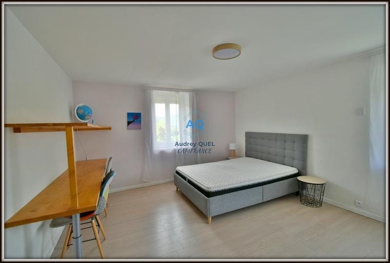 Maison - 250 m² - 8 pièces