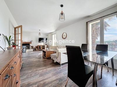 Maison - 172 m² - 6 pièces