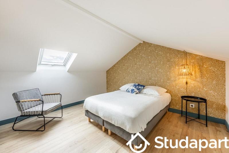 Chambre - 12 m² - 1 pièce