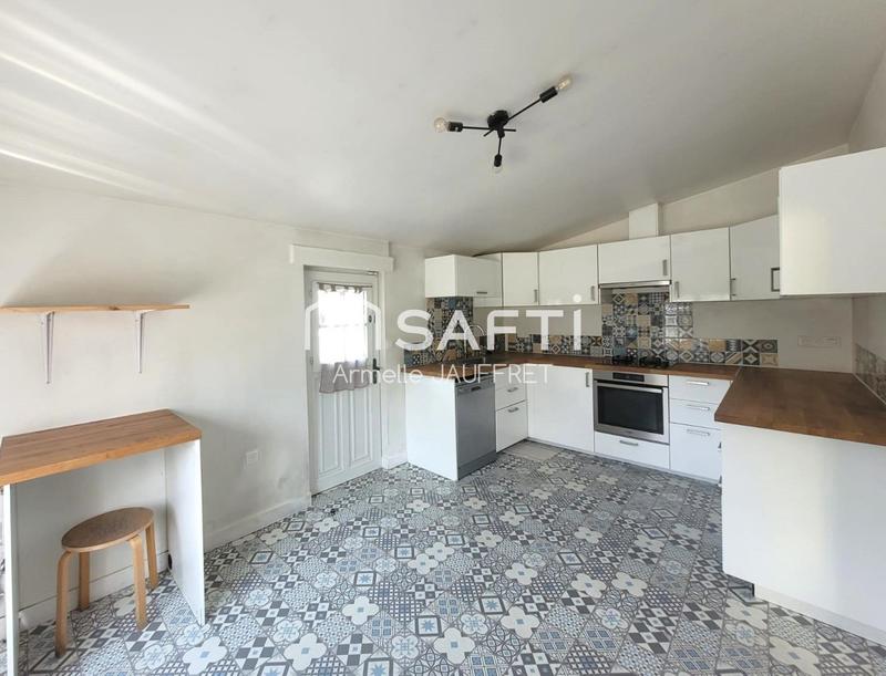 Maison - 105 m² - 5 pièces