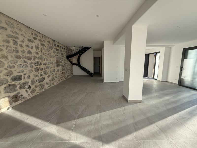 Maison - 125 m² - 6 pièces