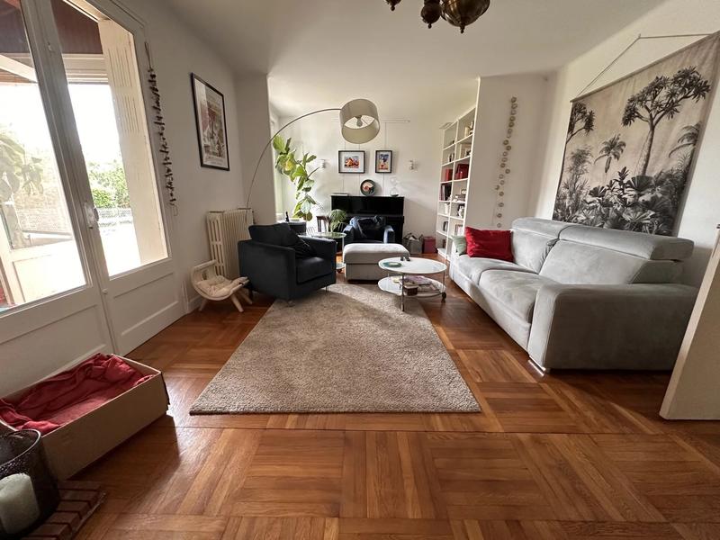 Maison - 204 m² - 7 pièces