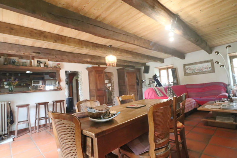 Propriété - 195 m² - 8 pièces
