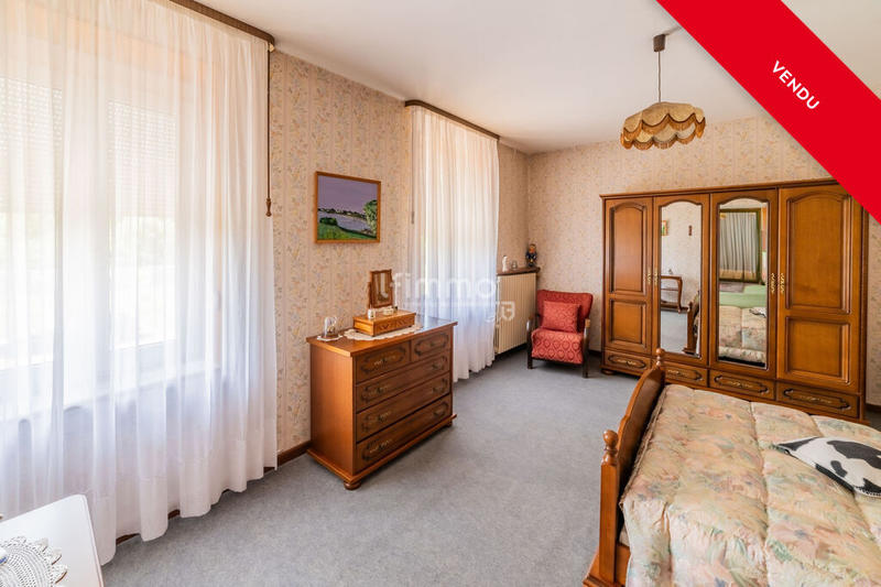 Maison - 268 m² - 9 pièces