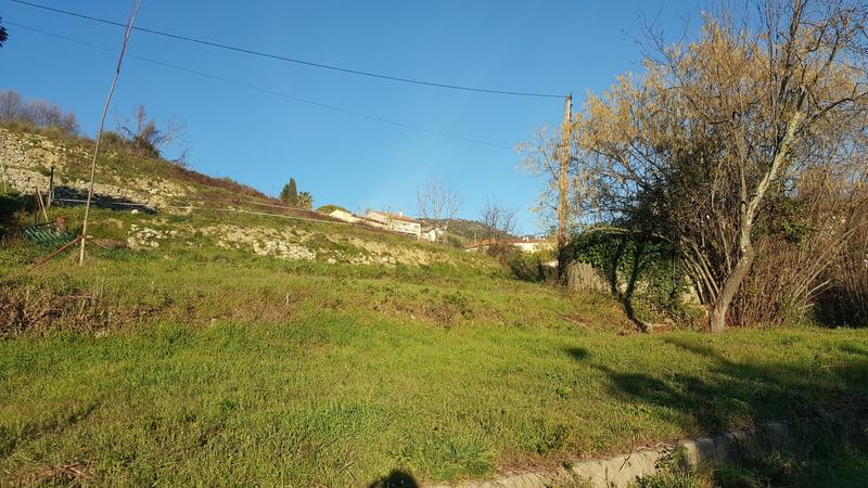 Terrain constructible - 652 m²