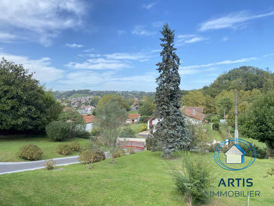 Maison - 230 m² - 6 pièces