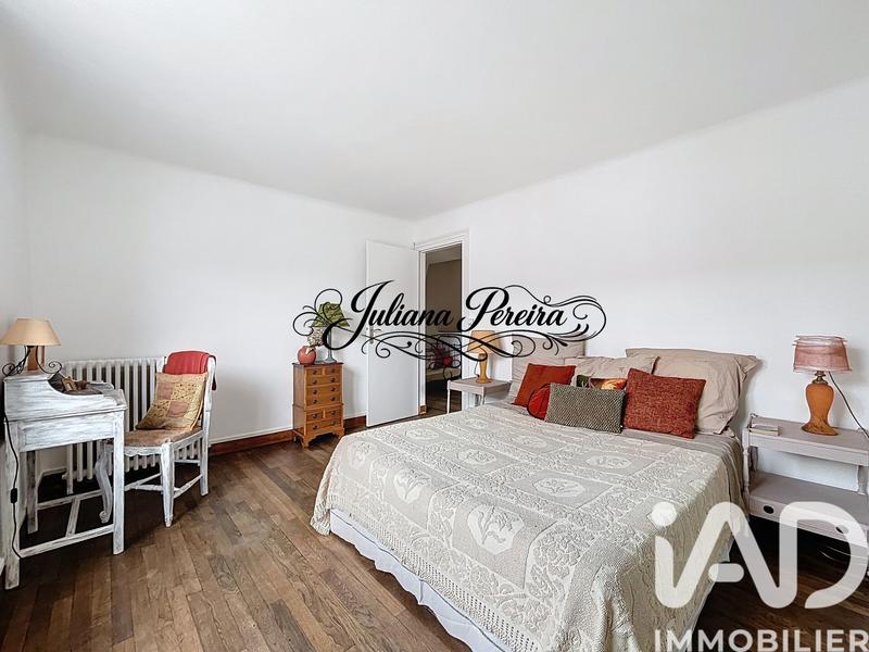 Maison - 176 m² - 9 pièces