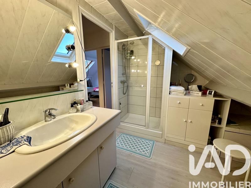 Maison - 95 m² - 5 pièces