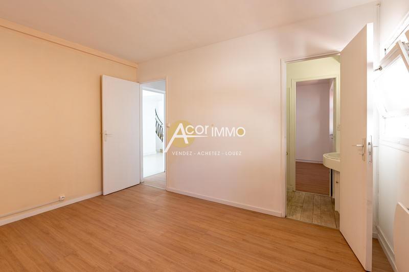 Maison - 167 m² - 8 pièces