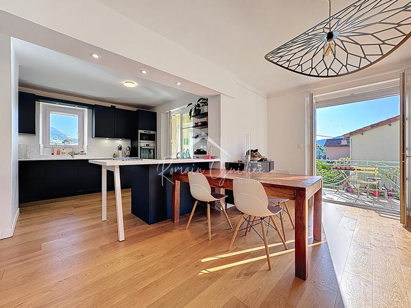 Maison - 128 m² - 5 pièces