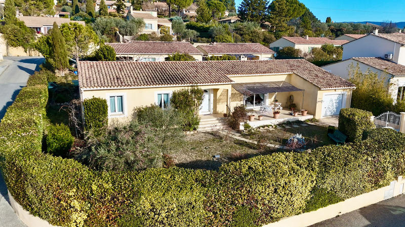 Villa - 137 m² - 4 pièces