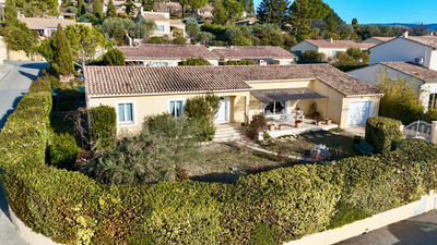 Villa - 137 m² - 4 pièces