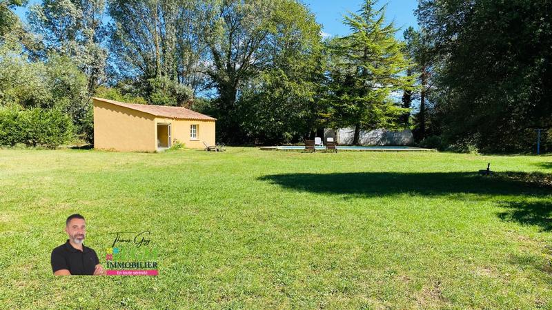 Maison - 237 m² - 7 pièces