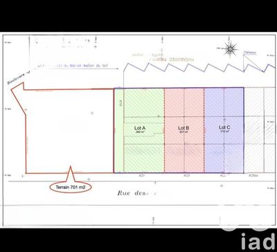 Terrain - 701 m²