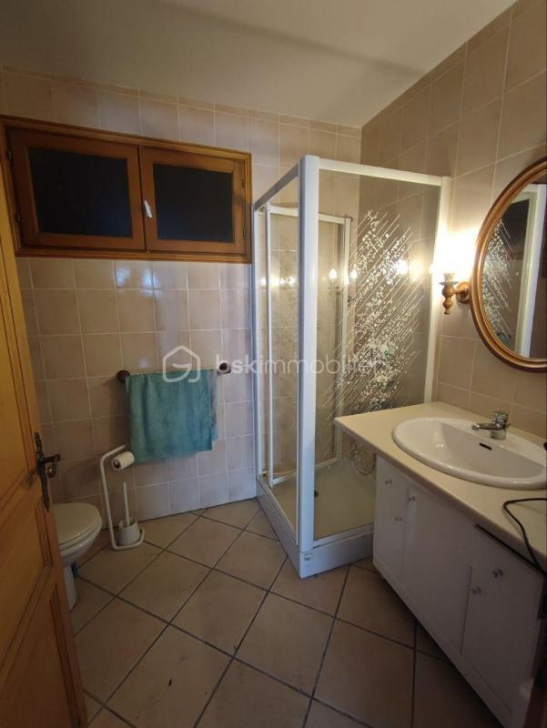 Maison - 227 m² - 6 pièces