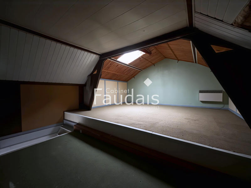 Maison - 93 m² - 4 pièces