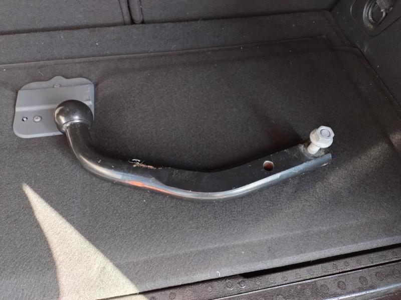 Peugeot 3008 II 1.6 Hybrid 225 E-Eat8 Allure Pack