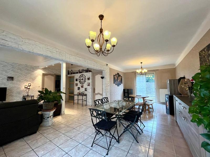 Maison de maîtres - 180 m² - 6 pièces