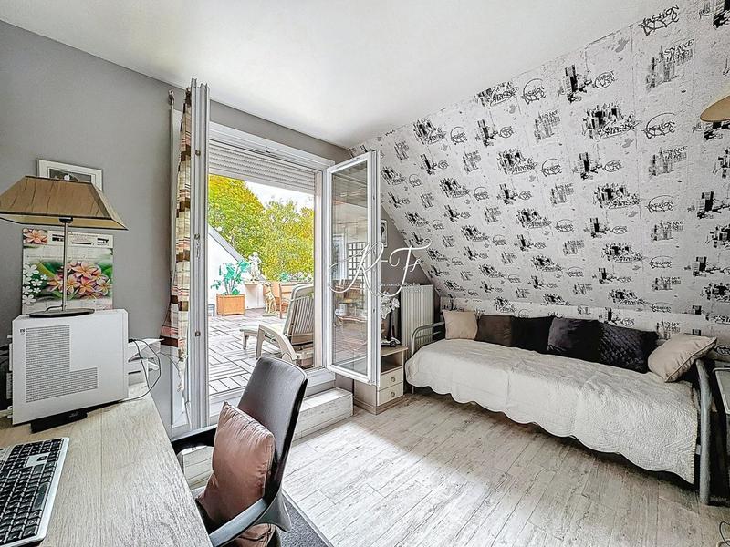 Appartement - 110 m² - 5 pièces