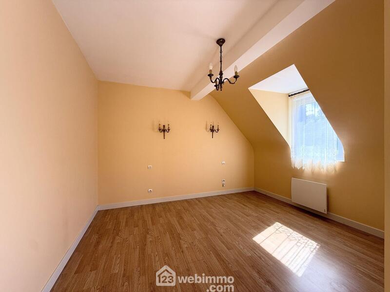 Maison - 95 m² - 5 pièces