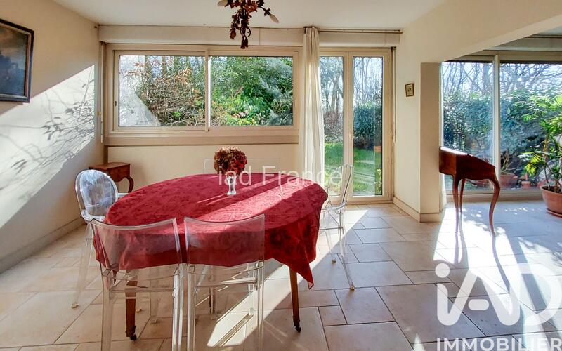 Appartement - 99 m² - 4 pièces