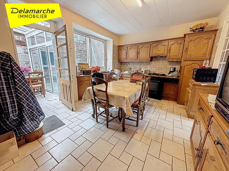 Maison - 186 m² - 9 pièces