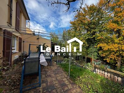 Maison - 102 m² - 5 pièces