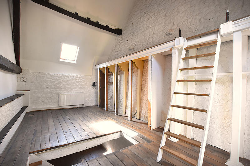 Maison - 153 m² - 9 pièces