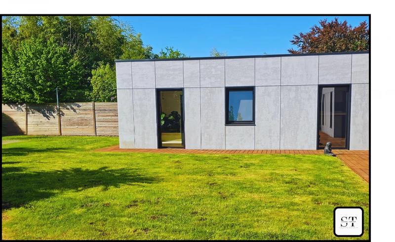 Maison - 216 m² - 8 pièces