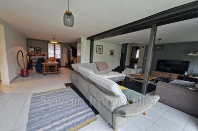 Maison - 243 m² - 10 pièces