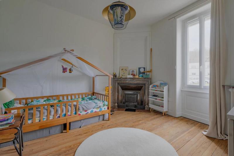 Maison - 207 m² - 9 pièces