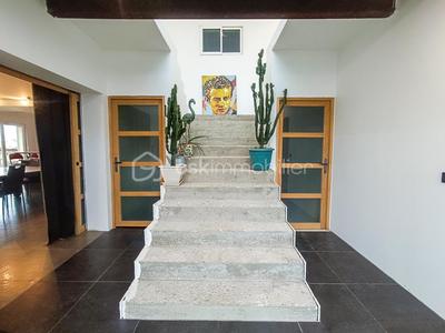 Propriété - 145 m² - 5 pièces