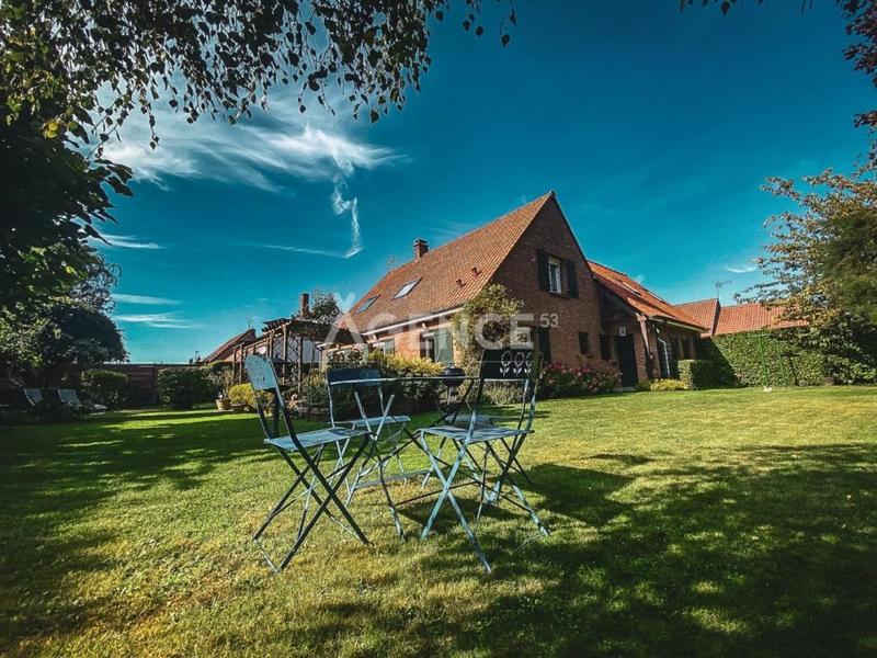 Maison - 169 m² - 5 pièces