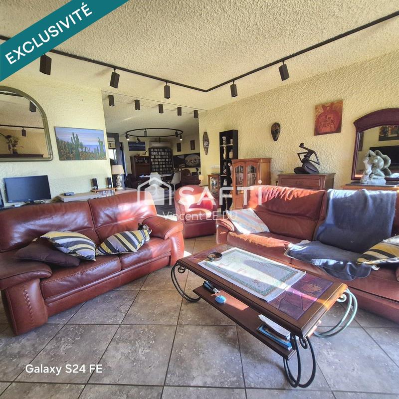 Villa - 201 m² - 10 pièces