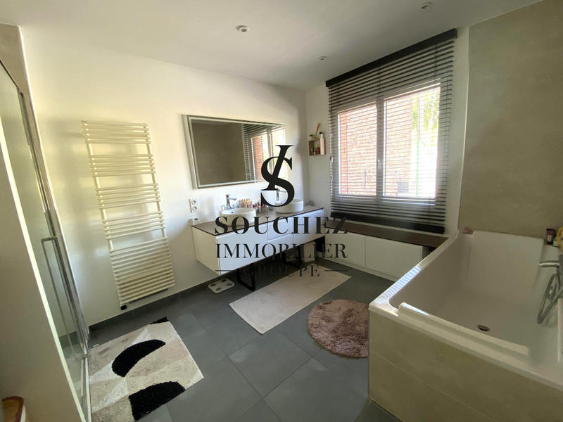 Maison - 130 m² - 6 pièces