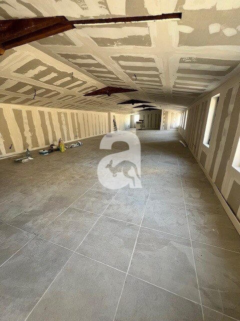 Local d'activités - 185 m²