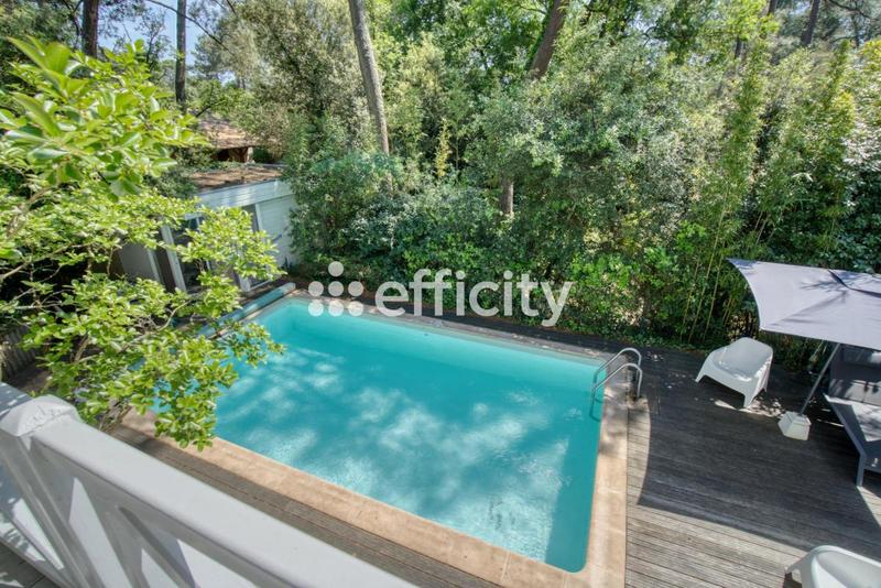 Maison - 96 m² - 5 pièces