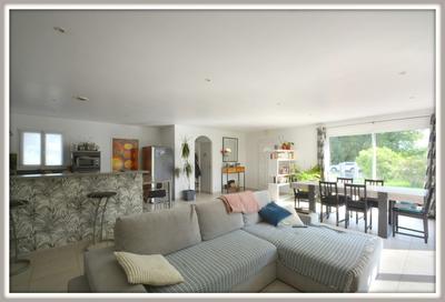 Maison - 131 m² - 6 pièces