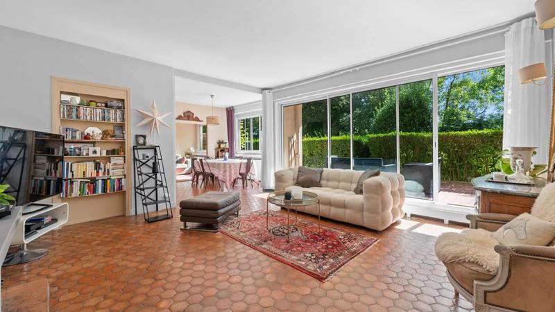 Appartement - 127 m² - 6 pièces