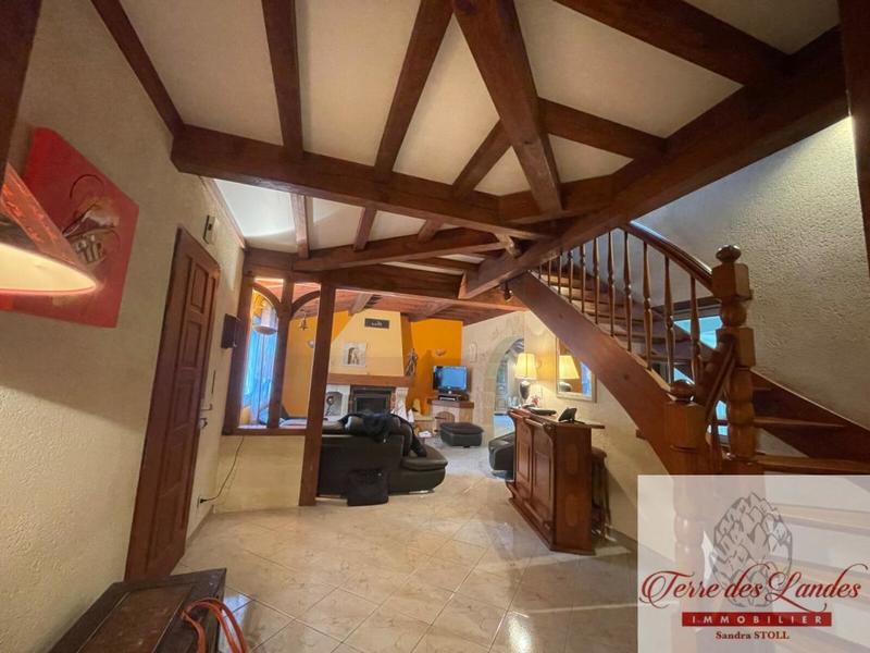 Maison - 180 m² - 8 pièces