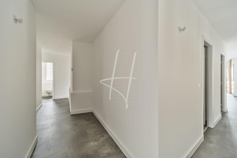 Local d'activités - 108 m²