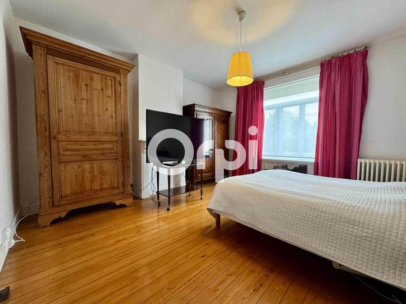 Maison - 228 m² - 7 pièces