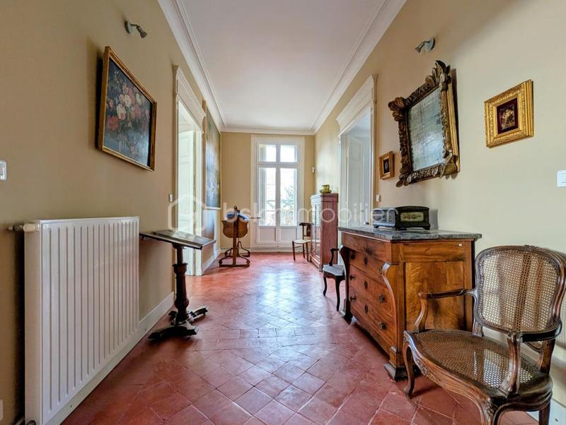 Maison de maîtres - 384 m² - 12 pièces