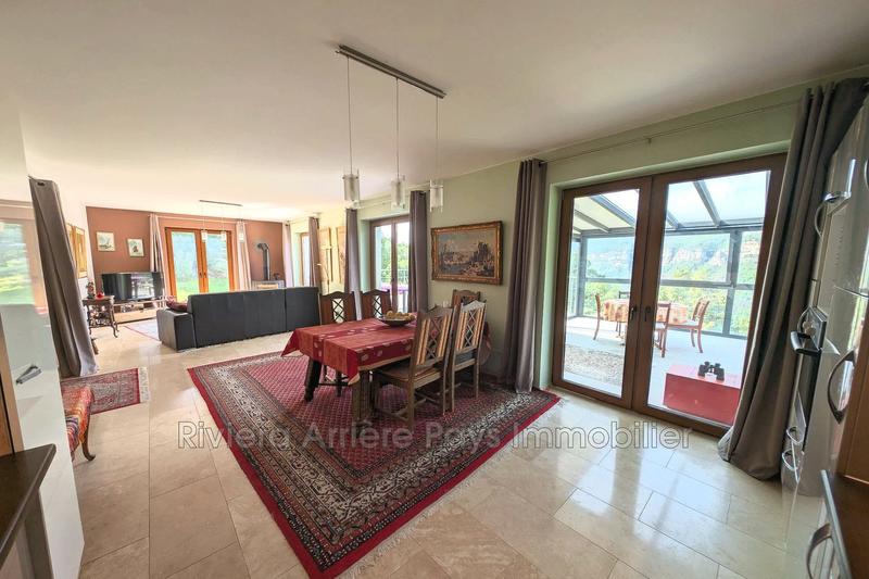 Maison - 142 m² - 5 pièces