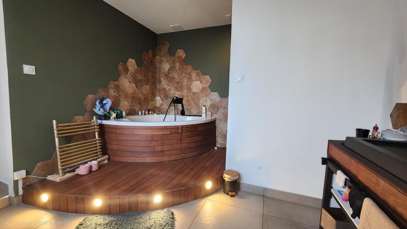 Maison - 160 m² - 4 pièces