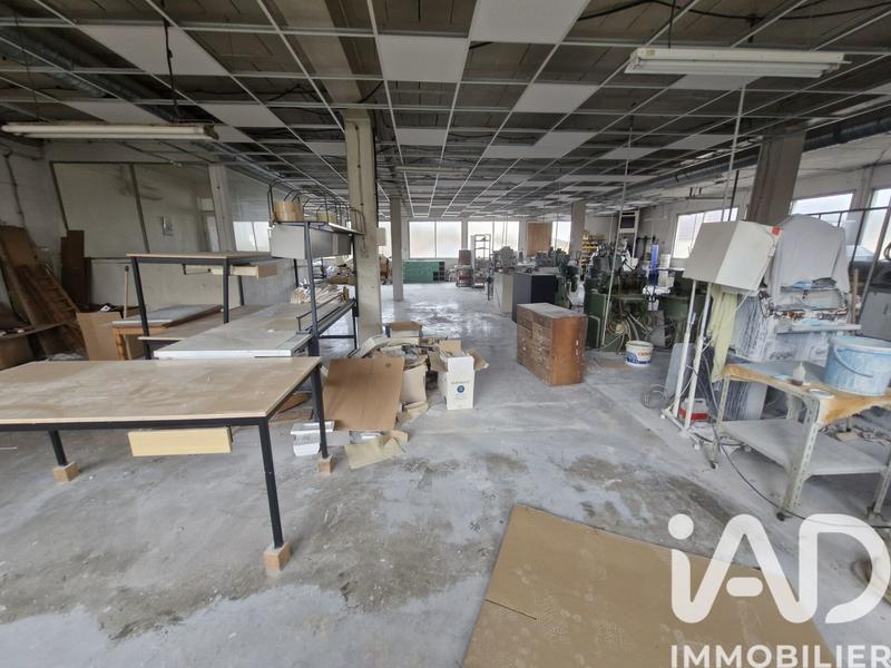 Maison - 1 100 m² - 10 pièces